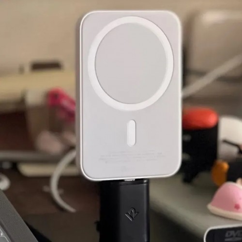 • Mag-Safe Magnetic Powerbank 5000mAh